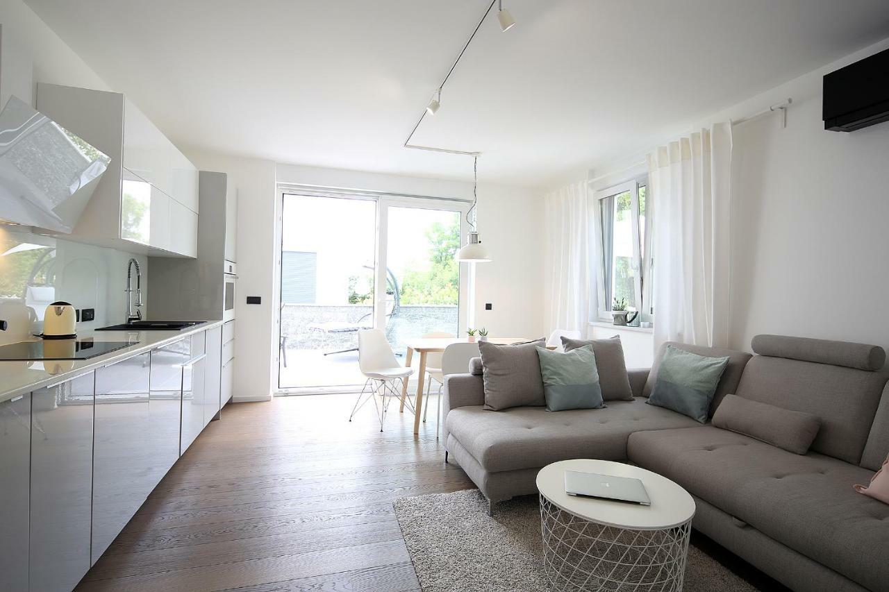 The View Luxury Apartment 드라말리 외부 사진
