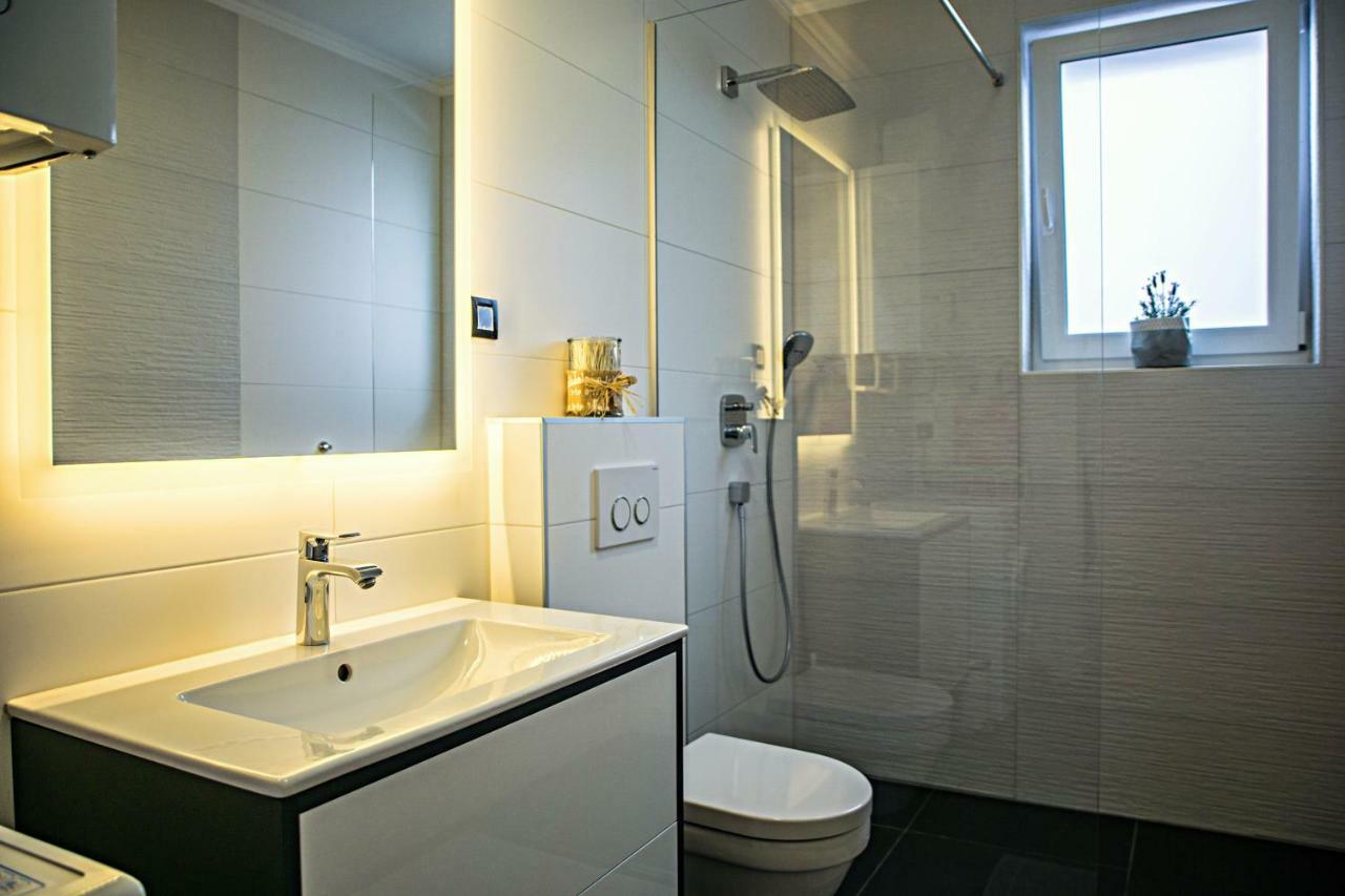 The View Luxury Apartment 드라말리 외부 사진