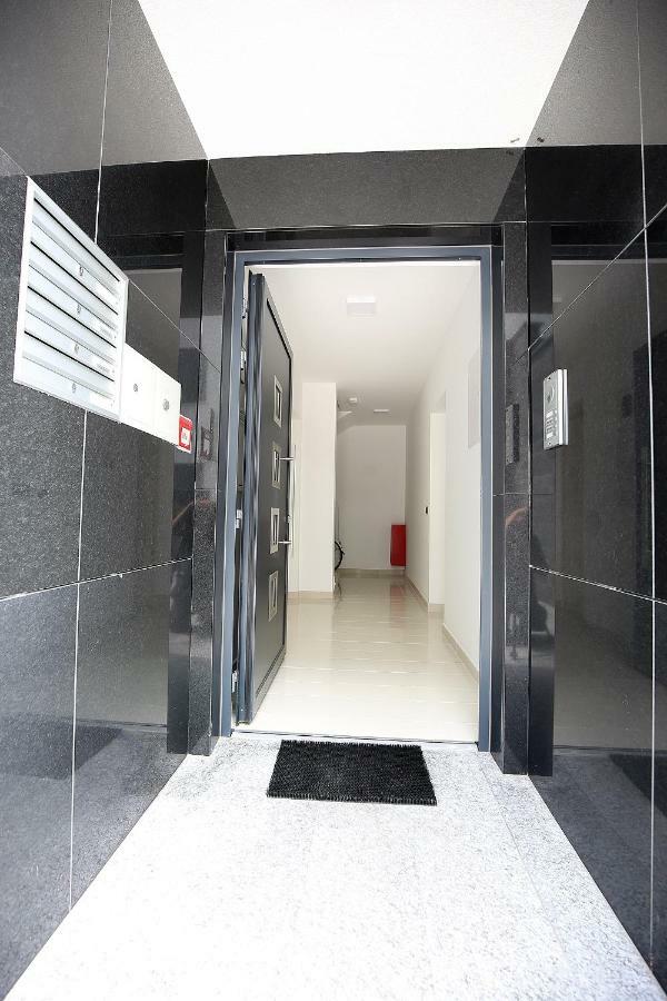 The View Luxury Apartment 드라말리 외부 사진